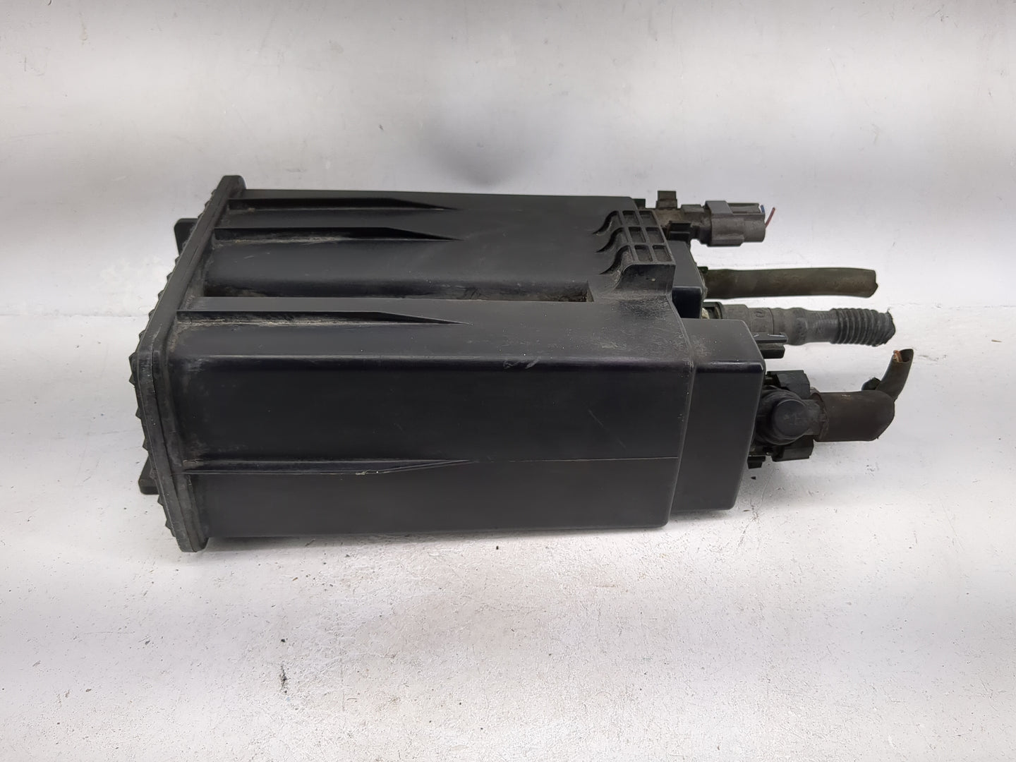 2013 Nissan Rogue Fuel Vapor Charcoal Canister - Oemusedautoparts1.com