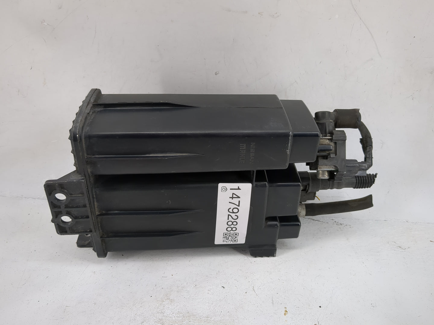 2013 Nissan Rogue Fuel Vapor Charcoal Canister - Oemusedautoparts1.com
