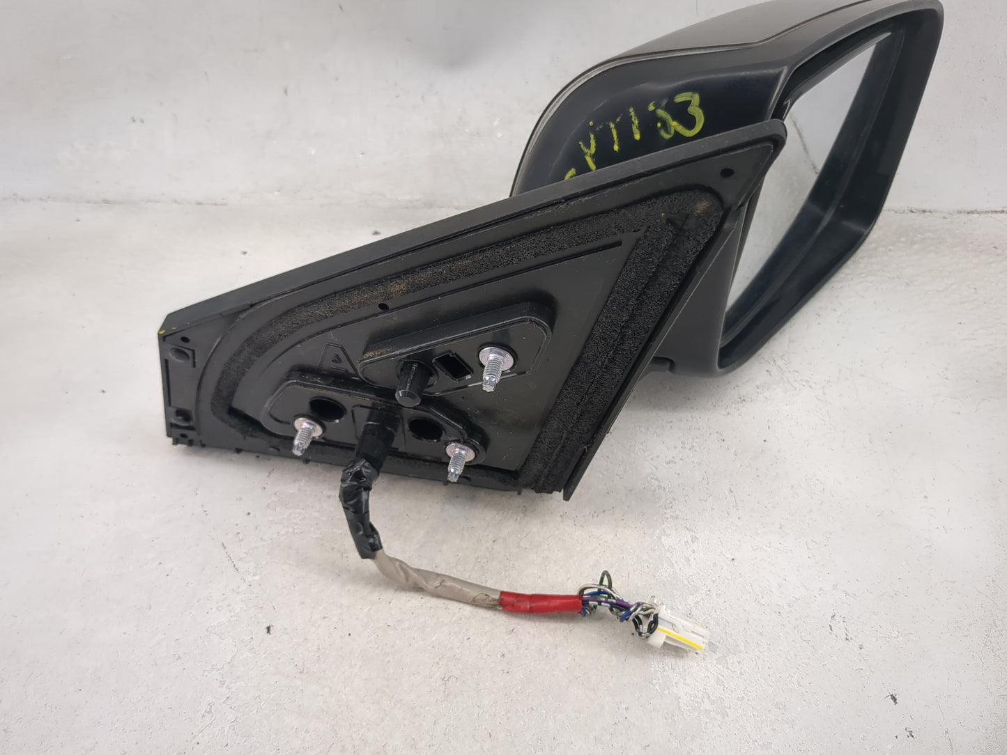 2012-2015 Nissan Rogue Passenger Side View Mirror - Right Door Mirror OEM Used - Oemusedautoparts1.com
