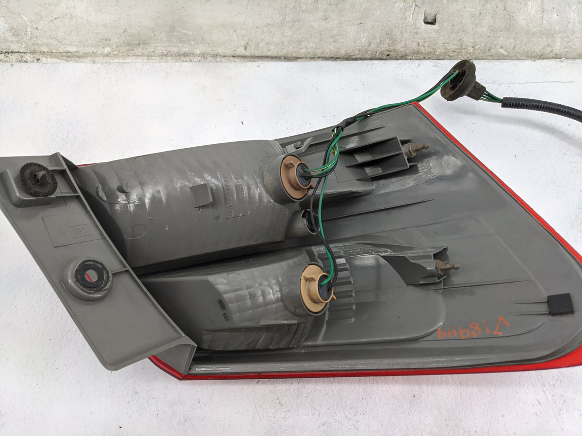 2008-2015 Nissan Rogue Tail Light Assembly Passenger Right OEM Fits Fits 2008 2009 2010 2011 2012 2013 2014 2015 OEM Used Au