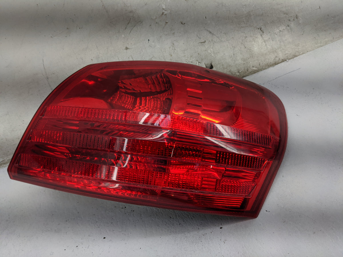 2008-2015 Nissan Rogue Tail Light Assembly Passenger Right OEM Fits Fits 2008 2009 2010 2011 2012 2013 2014 2015 OEM Used Au