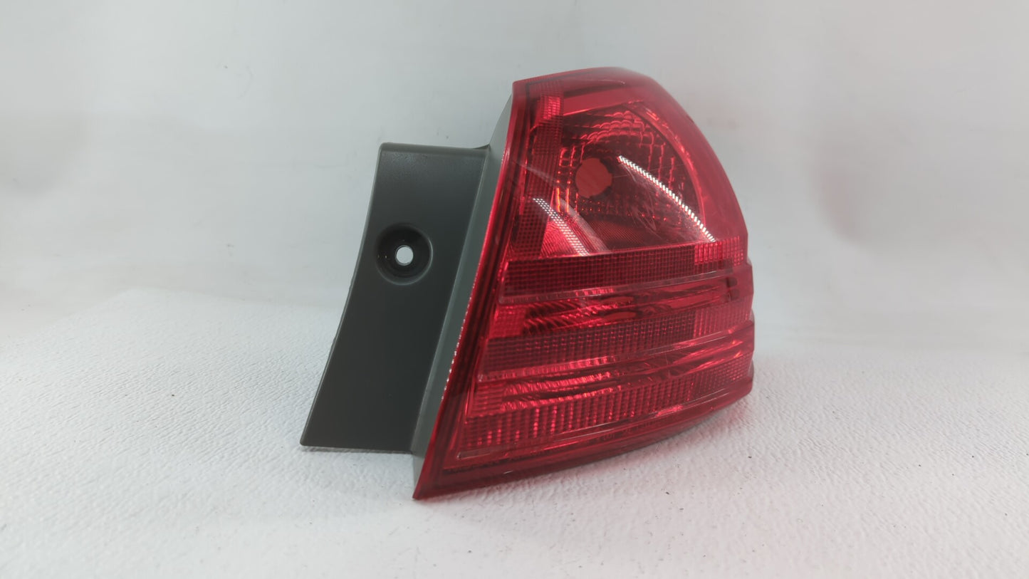2008-2015 Nissan Rogue Tail Light Assembly Passenger Right OEM Fits Fits 2008 2009 2010 2011 2012 2013 2014 2015 OEM Used Au