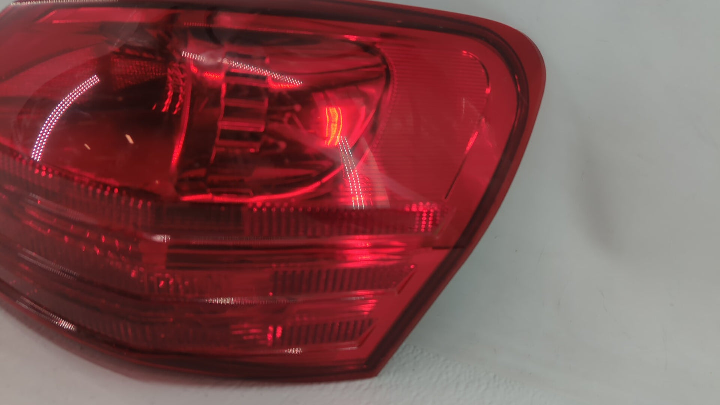 2008-2015 Nissan Rogue Tail Light Assembly Passenger Right OEM Fits Fits 2008 2009 2010 2011 2012 2013 2014 2015 OEM Used Au