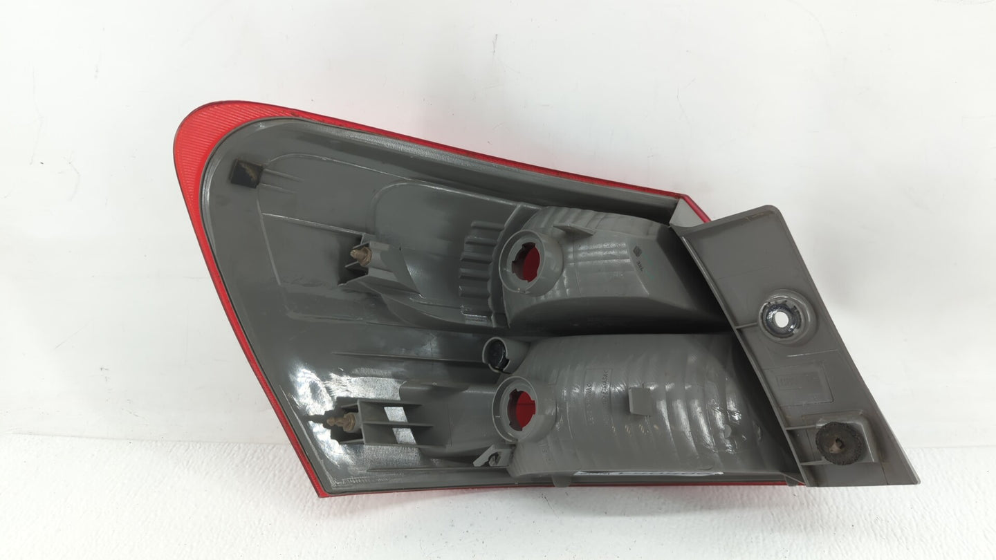 2008-2015 Nissan Rogue Tail Light Assembly Passenger Right OEM Fits Fits 2008 2009 2010 2011 2012 2013 2014 2015 OEM Used Au