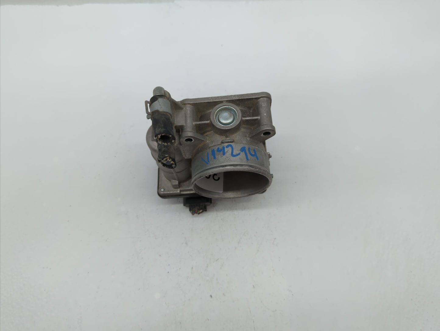 2011-2015 Nissan Rogue Throttle Body P/N:526-01 RME60-15 Fits Fits 2011 2012 2013 2014 2015 OEM Used Auto Parts - Oemusedaut