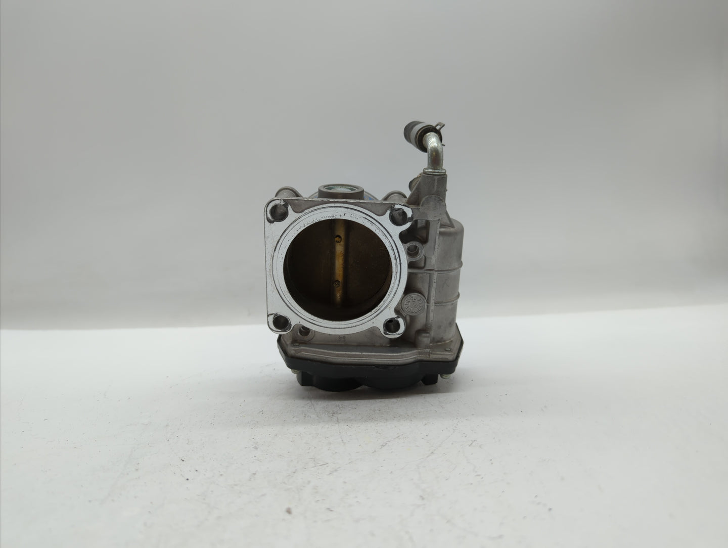 2011-2015 Nissan Rogue Throttle Body P/N:526-01 RME60-15 Fits Fits 2011 2012 2013 2014 2015 OEM Used Auto Parts - Oemusedaut