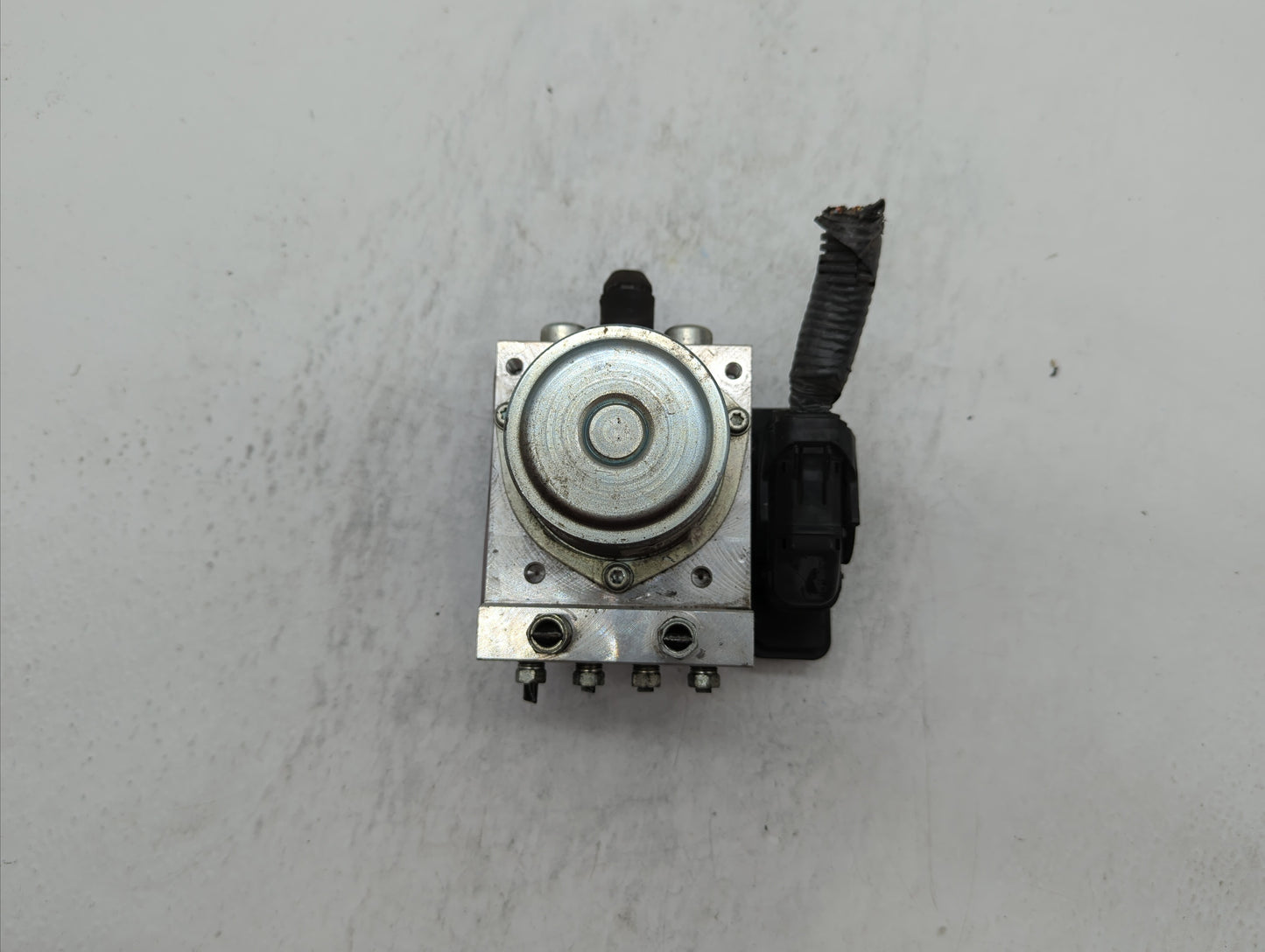 2012-2015 Nissan Rogue ABS Pump Control Module Replacement P/N:47660 JM04A Fits Fits 2012 2013 2014 2015 OEM Used Auto Parts