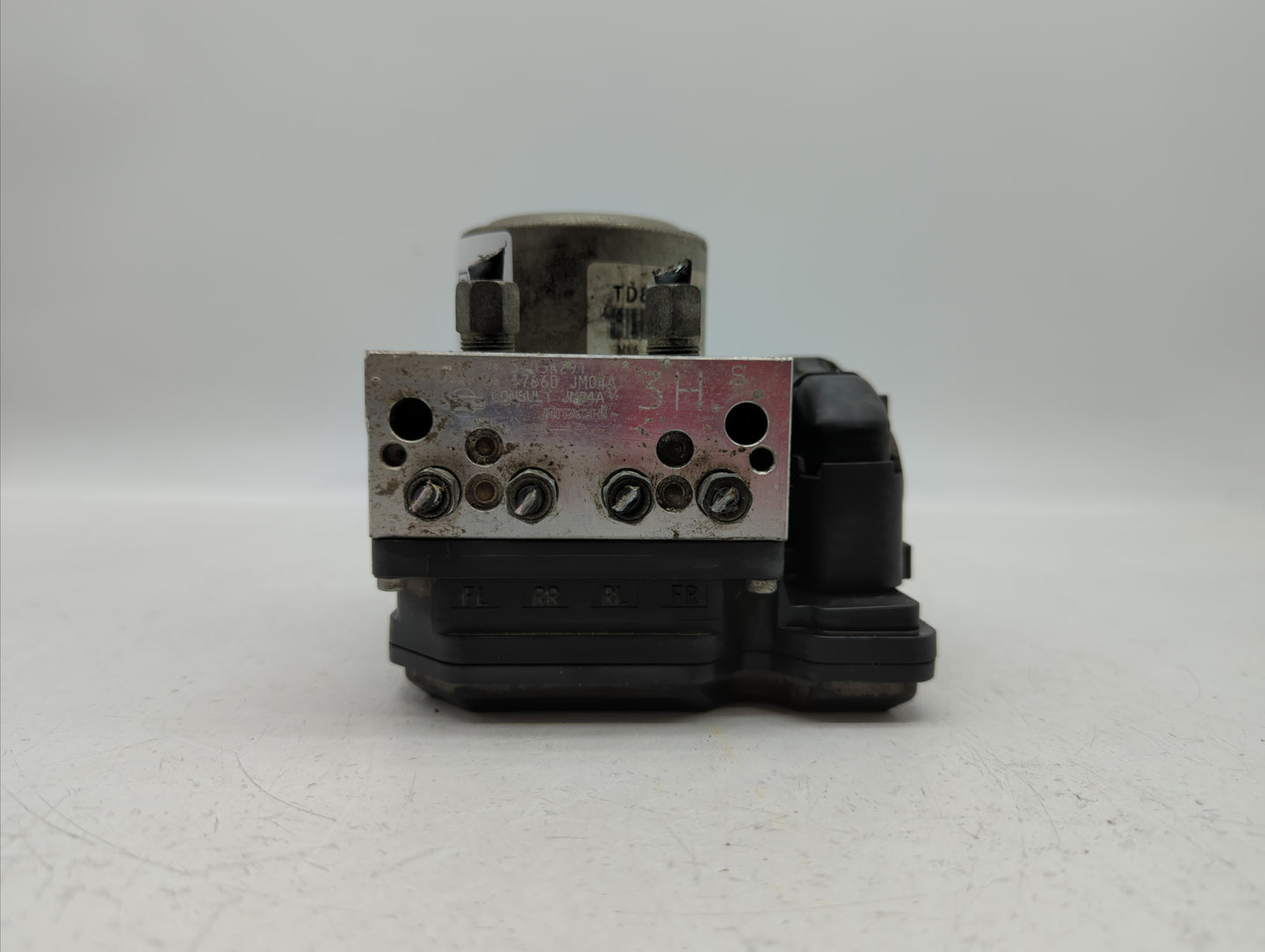 2012-2015 Nissan Rogue ABS Pump Control Module Replacement P/N:47660 JM04A Fits Fits 2012 2013 2014 2015 OEM Used Auto Parts