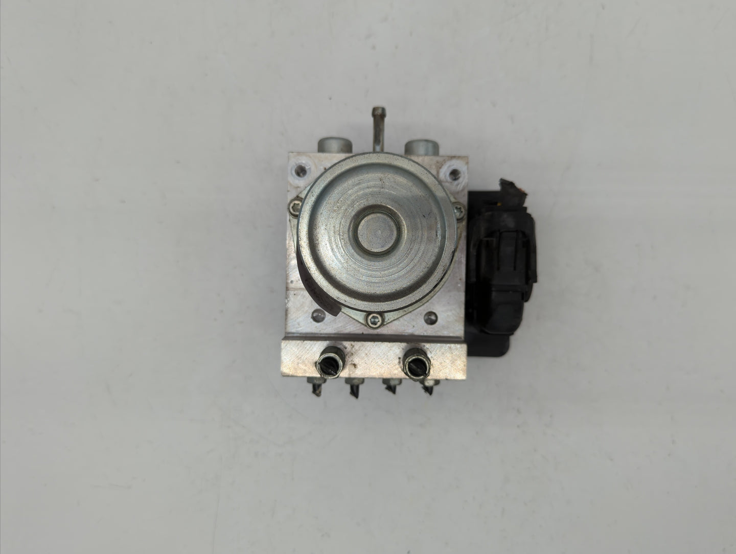 2012-2015 Nissan Rogue ABS Pump Control Module Replacement P/N:47660 JM04A Fits Fits 2012 2013 2014 2015 OEM Used Auto Parts