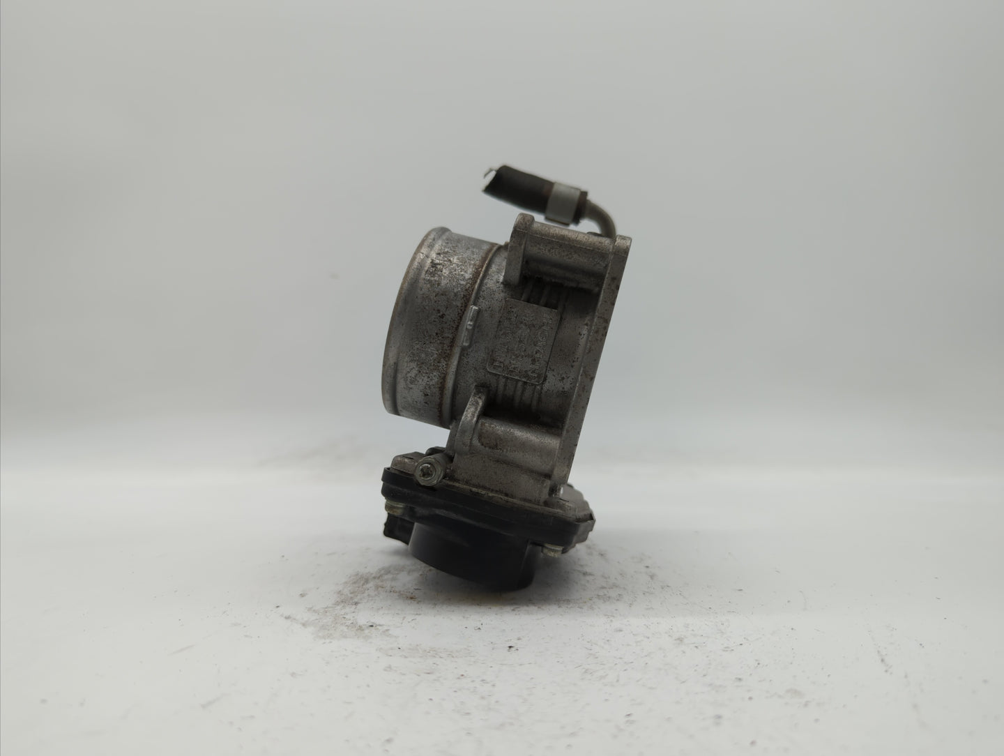 2011-2015 Nissan Rogue Throttle Body P/N:526-01 RME60-15 Fits Fits 2011 2012 2013 2014 2015 OEM Used Auto Parts - Oemusedaut