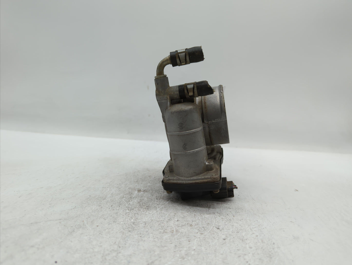 2011-2015 Nissan Rogue Throttle Body P/N:526-01 RME60-15 Fits Fits 2011 2012 2013 2014 2015 OEM Used Auto Parts - Oemusedaut