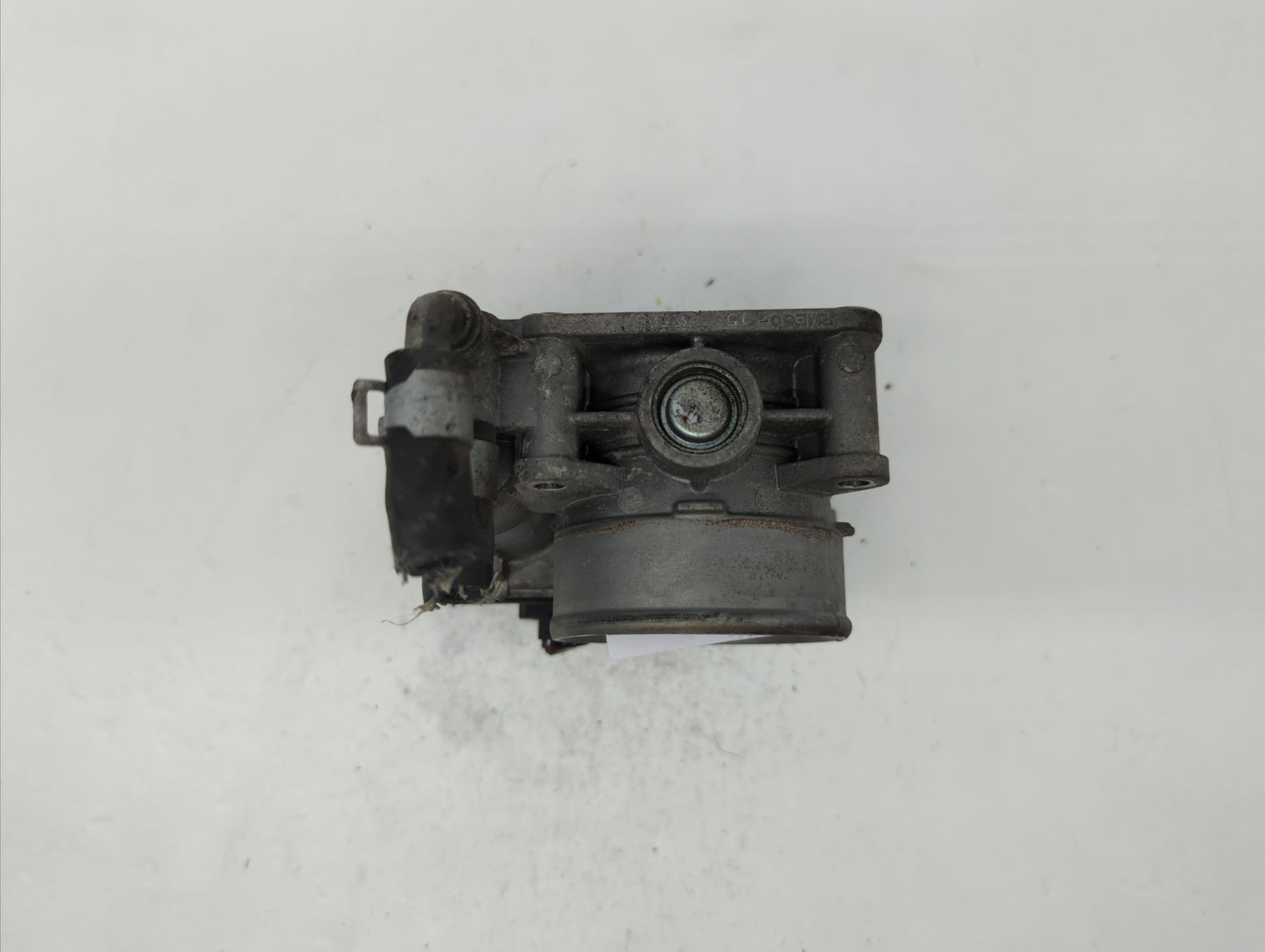 2011-2015 Nissan Rogue Throttle Body P/N:526-01 RME60-15 Fits Fits 2011 2012 2013 2014 2015 OEM Used Auto Parts - Oemusedaut