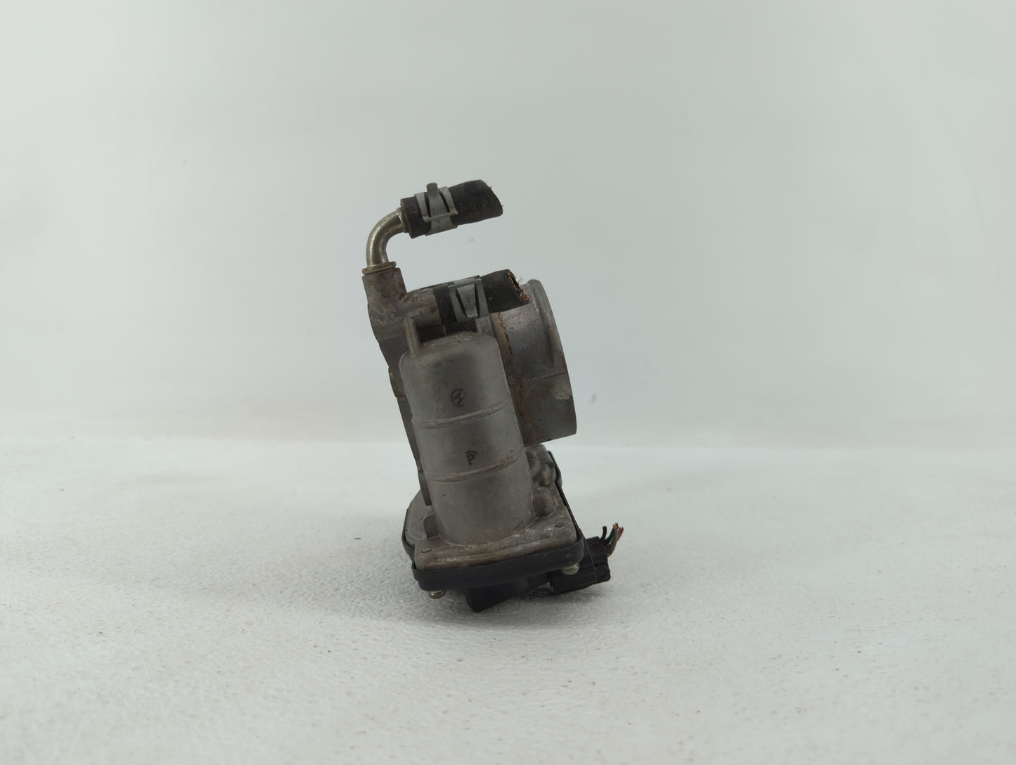 2011-2015 Nissan Rogue Throttle Body P/N:526-01 RME60-15 Fits Fits 2011 2012 2013 2014 2015 OEM Used Auto Parts - Oemusedaut