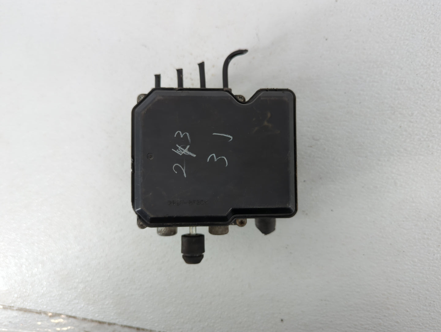 2012-2015 Nissan Rogue ABS Pump Control Module Replacement P/N:47660 JM14A Fits Fits 2012 2013 2014 2015 OEM Used Auto Parts