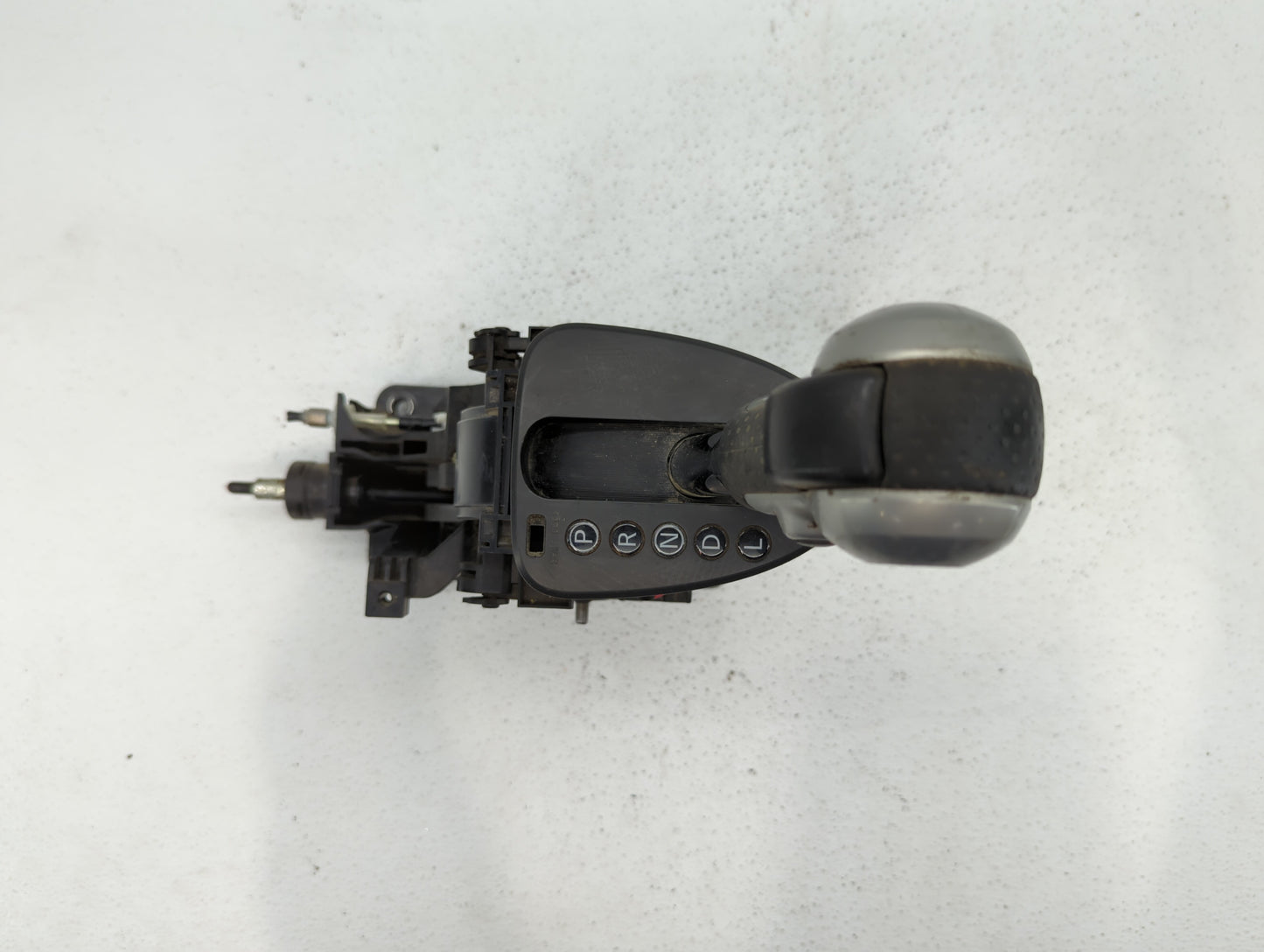 2013 Nissan Rogue Floor Console Assembly Shifter Black - Oemusedautoparts1.com