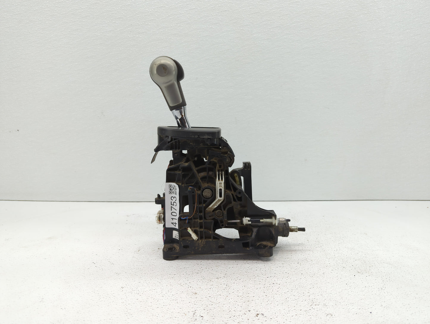 2013 Nissan Rogue Floor Console Assembly Shifter Black - Oemusedautoparts1.com