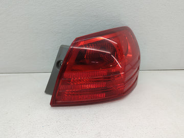 2008-2015 Nissan Rogue Tail Light Assembly Passenger Right OEM Fits Fits 2008 2009 2010 2011 2012 2013 2014 2015 OEM Used Au