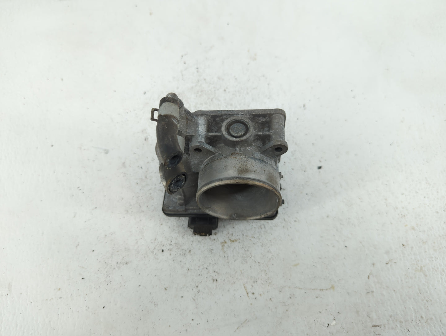2011-2015 Nissan Rogue Throttle Body P/N:RME60-15 Fits Fits 2011 2012 2013 2014 2015 OEM Used Auto Parts - Oemusedautoparts1
