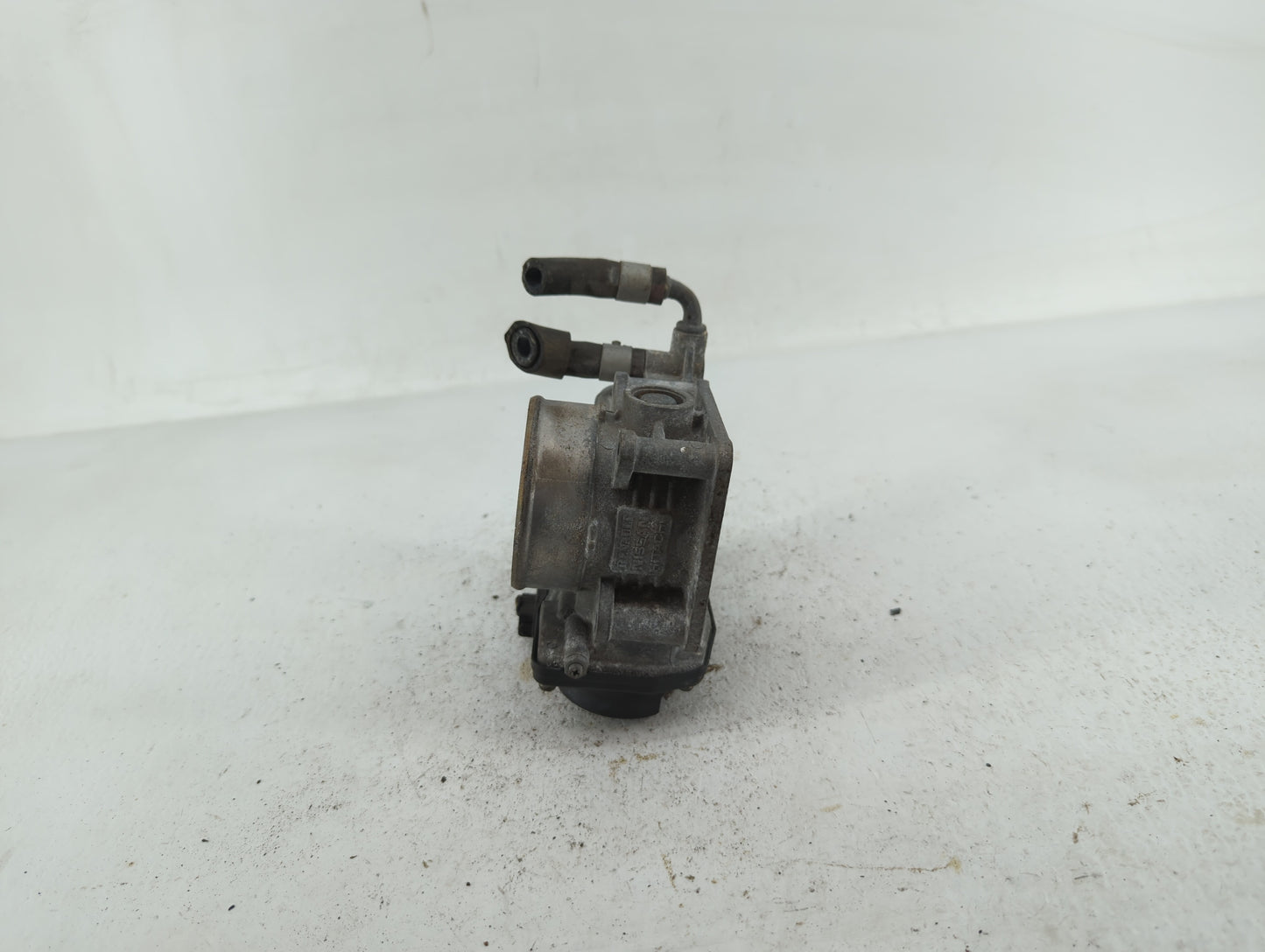 2011-2015 Nissan Rogue Throttle Body P/N:RME60-15 Fits Fits 2011 2012 2013 2014 2015 OEM Used Auto Parts - Oemusedautoparts1
