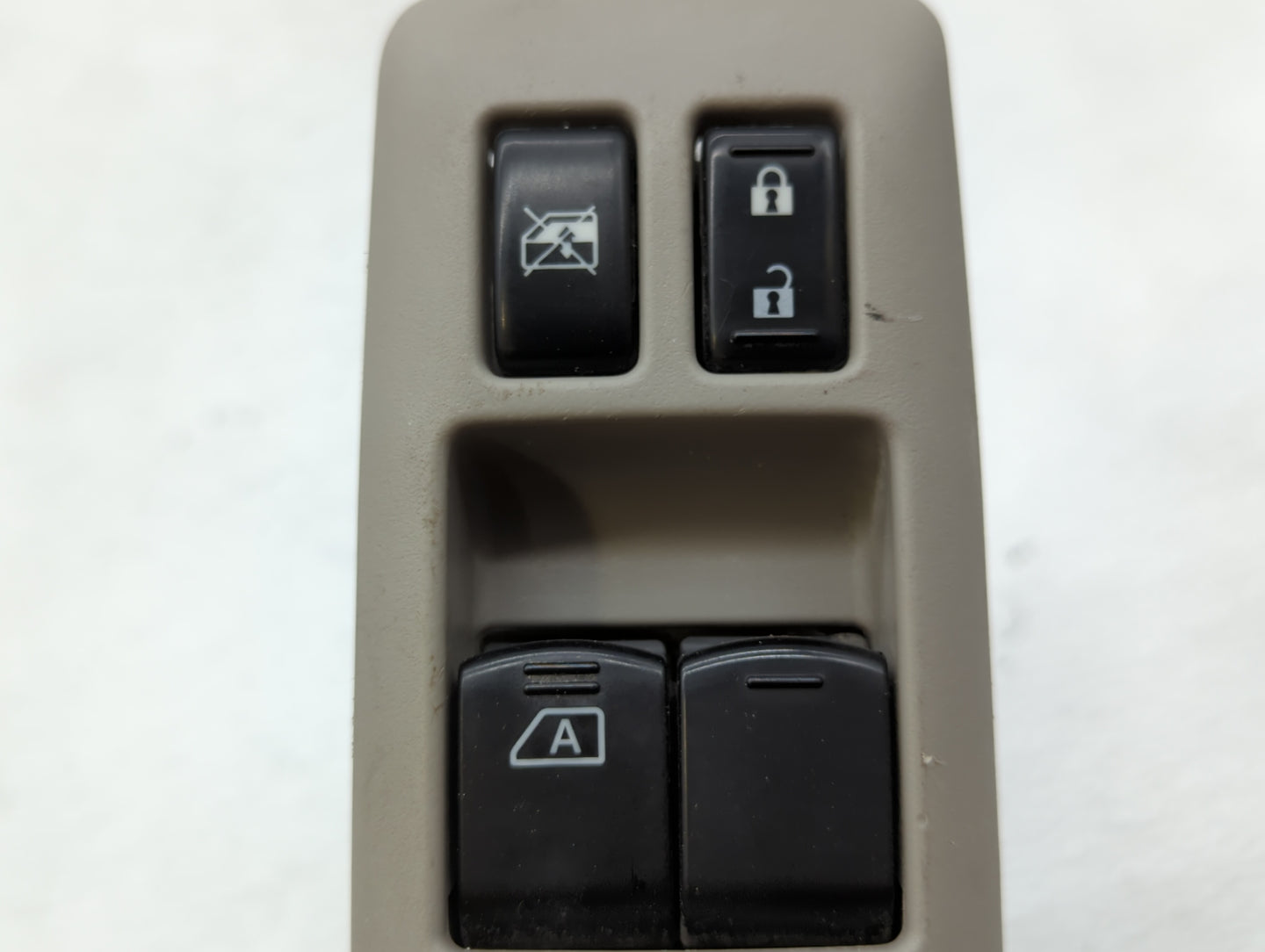 2013 Nissan Rogue Master Power Window Switch Replacement Driver Side Left Fits OEM Used Auto Parts - Oemusedautoparts1.com