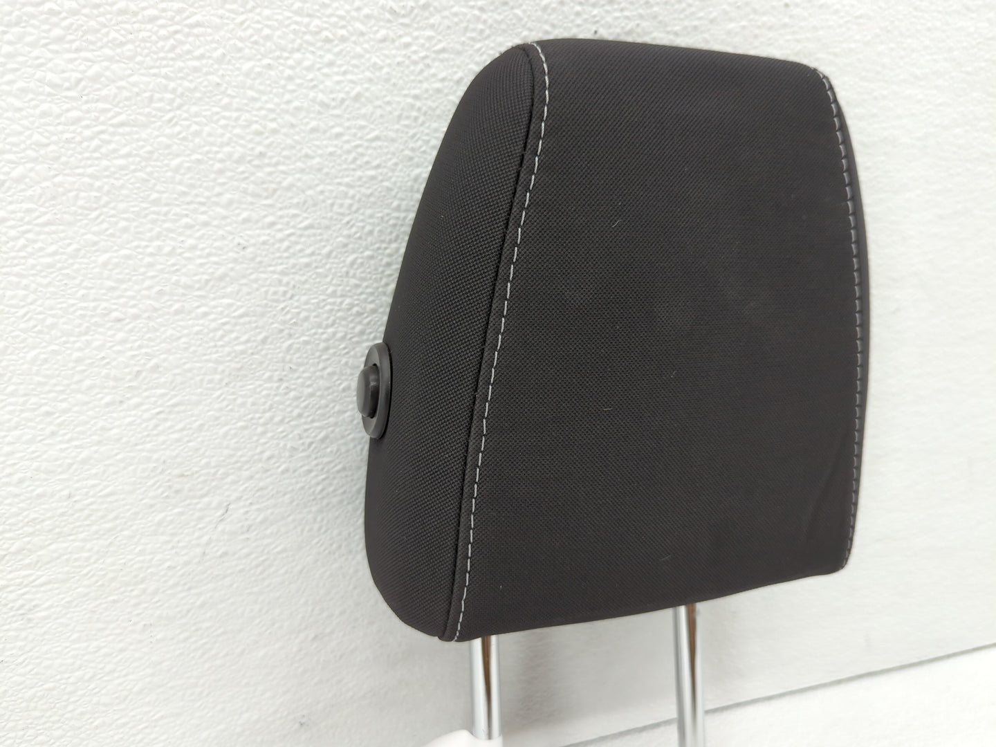 2011-2013 Nissan Rogue Headrest Head Rest Front Driver Passenger Seat - Oemusedautoparts1.com