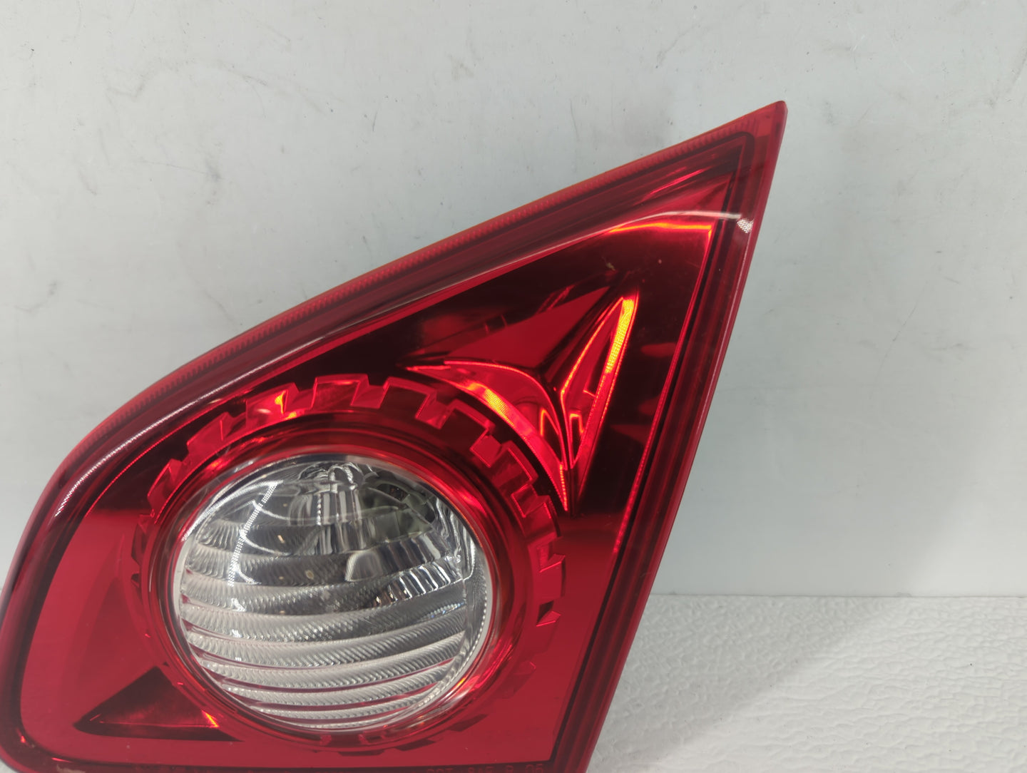 2009-2015 Nissan Rogue Tail Light Assembly Passenger Right OEM Fits Fits 2009 2010 2011 2012 2013 2014 2015 OEM Used Auto Pa