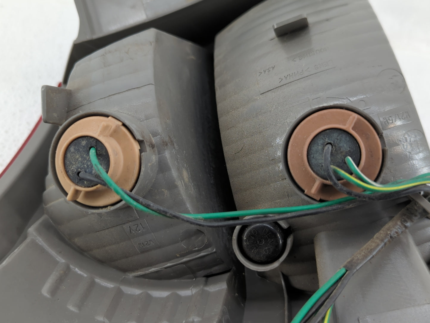 2008-2015 Nissan Rogue Tail Light Assembly Passenger Right OEM Fits Fits 2008 2009 2010 2011 2012 2013 2014 2015 OEM Used Au