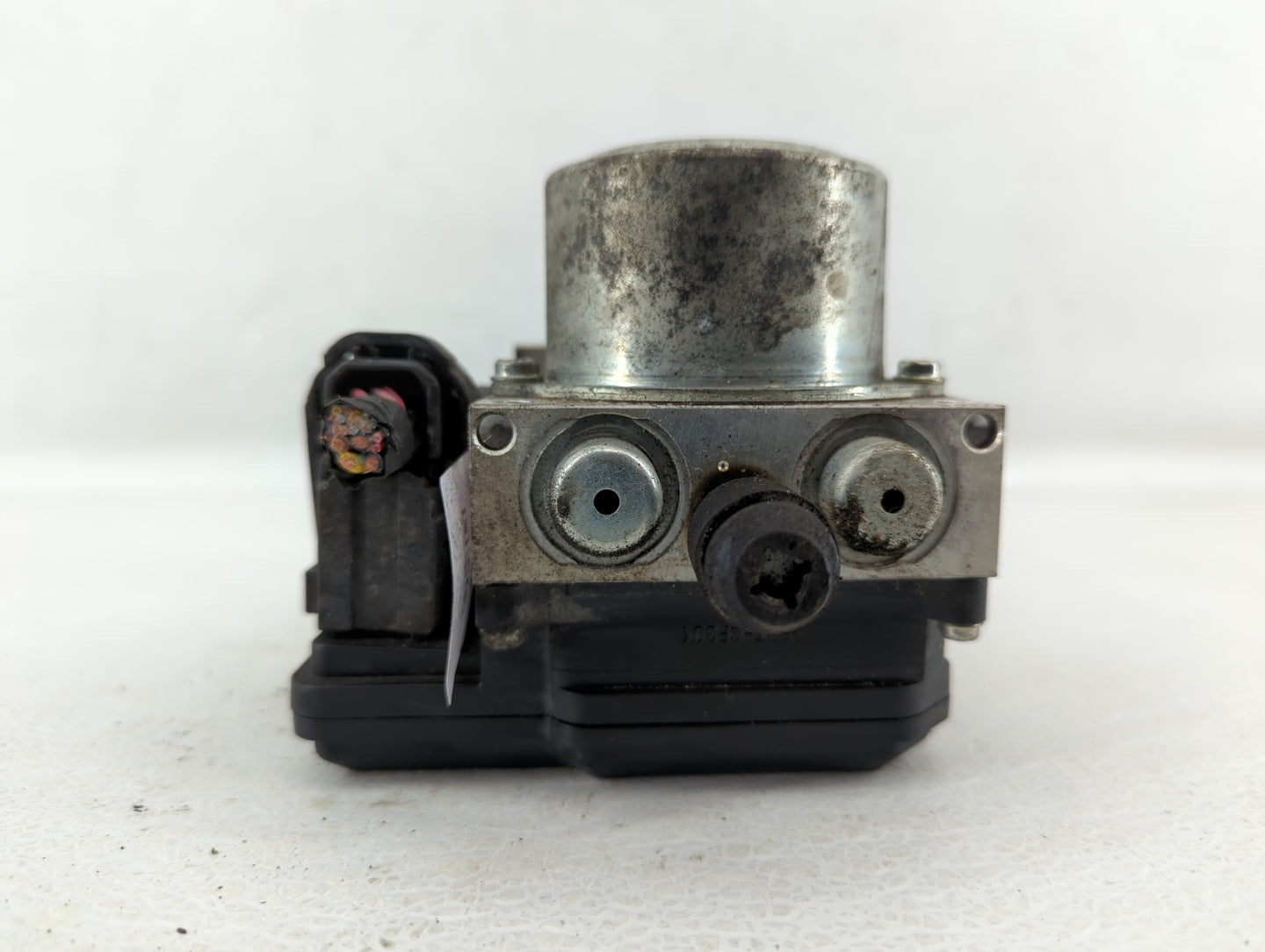2012-2015 Nissan Rogue ABS Pump Control Module Replacement P/N:47660 JM04A Fits Fits 2012 2013 2014 2015 OEM Used Auto Parts