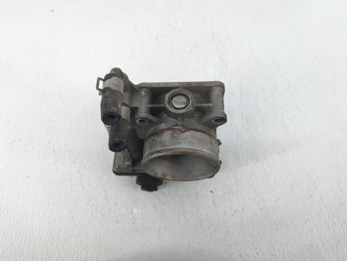 2011-2015 Nissan Rogue Throttle Body P/N:RME60-15 Fits Fits 2011 2012 2013 2014 2015 OEM Used Auto Parts - Oemusedautoparts1