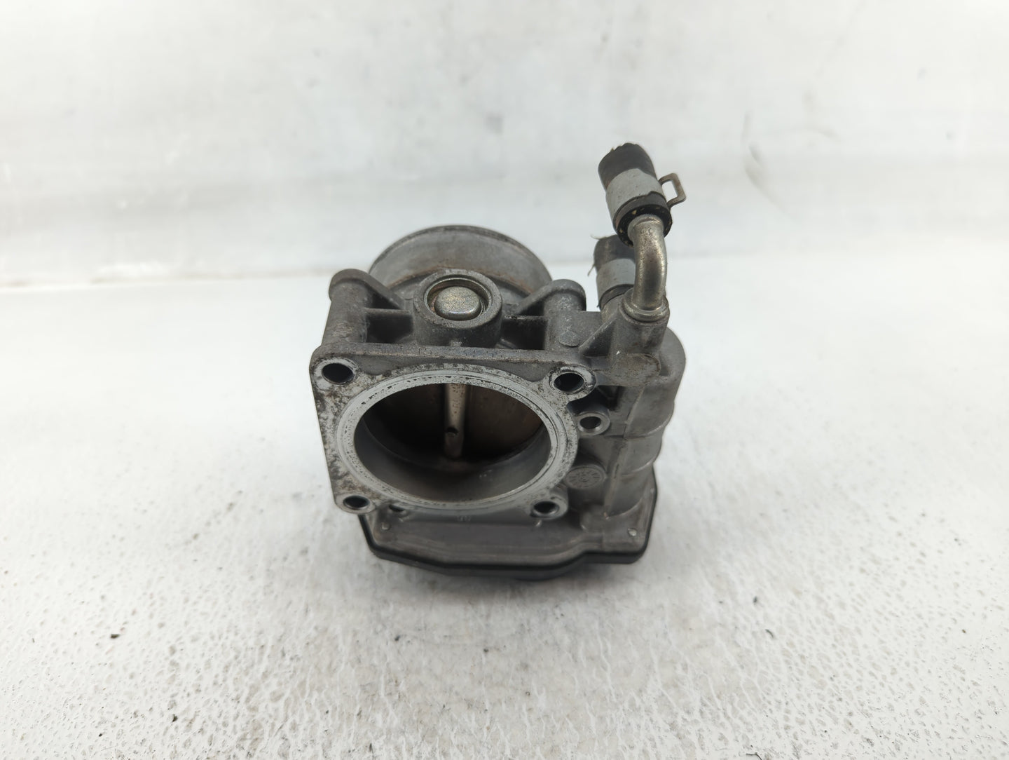 2011-2015 Nissan Rogue Throttle Body Fits Fits 2011 2012 2013 2014 2015 OEM Used Auto Parts - Oemusedautoparts1.com