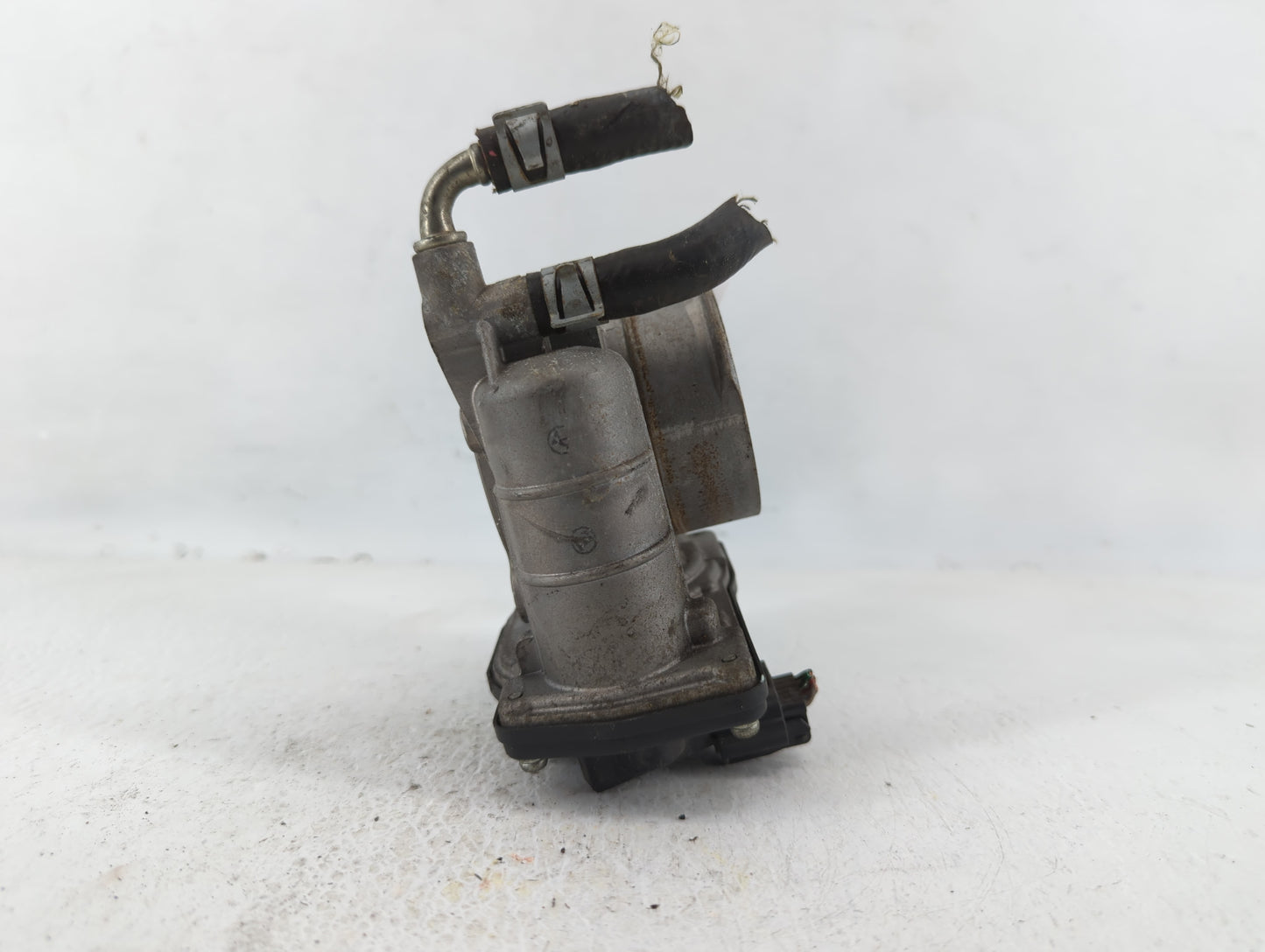 2011-2015 Nissan Rogue Throttle Body P/N:K3312 526-01 Fits Fits 2011 2012 2013 2014 2015 OEM Used Auto Parts - Oemusedautopa