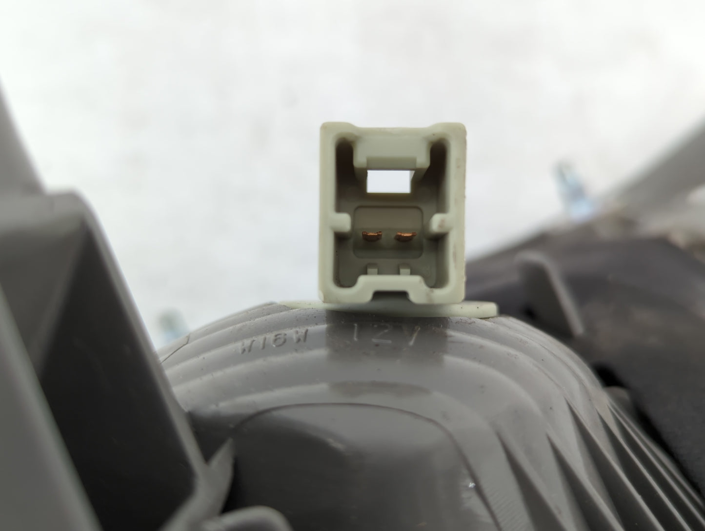 2009-2015 Nissan Rogue Tail Light Assembly Passenger Right OEM Fits Fits 2009 2010 2011 2012 2013 2014 2015 OEM Used Auto Pa