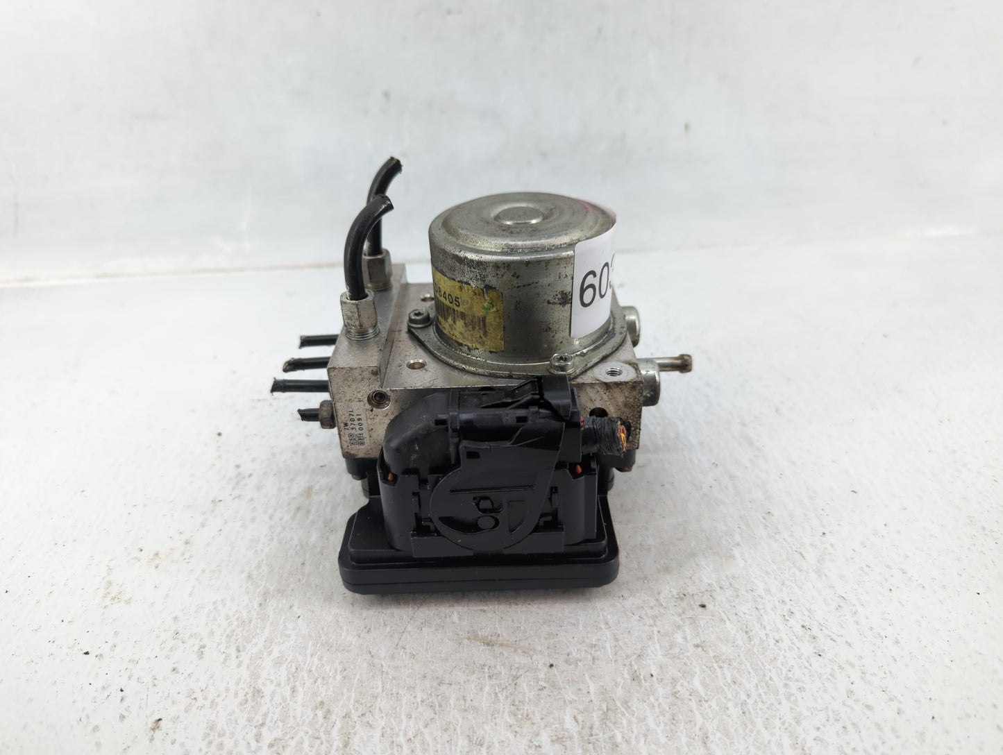 2012-2015 Nissan Rogue ABS Pump Control Module Replacement P/N:TD8405 Fits Fits 2012 2013 2014 2015 OEM Used Auto Parts - Oe