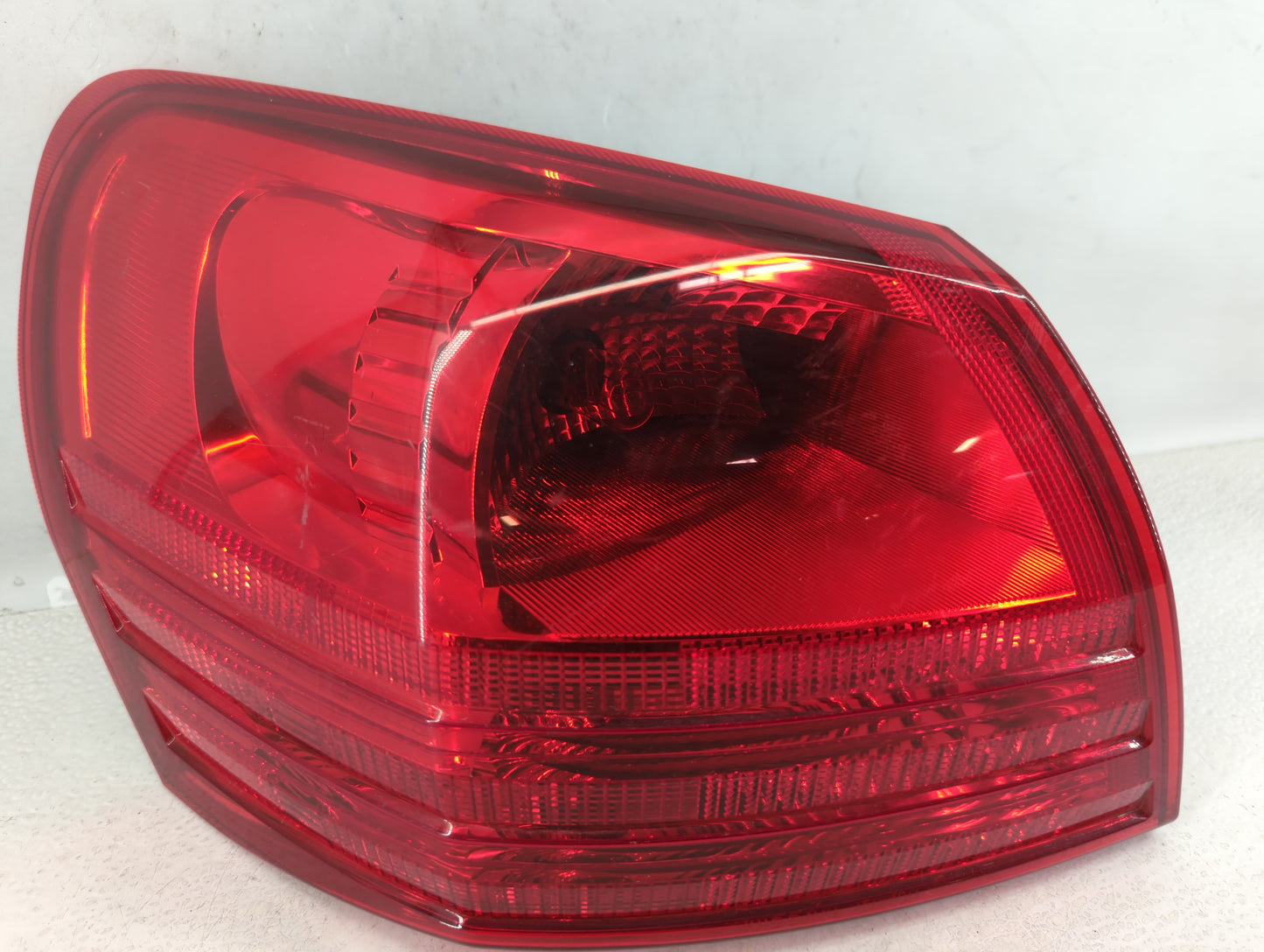 2008-2015 Nissan Rogue Tail Light Assembly Driver Left OEM Fits Fits 2008 2009 2010 2011 2012 2013 2014 2015 OEM Used Auto P