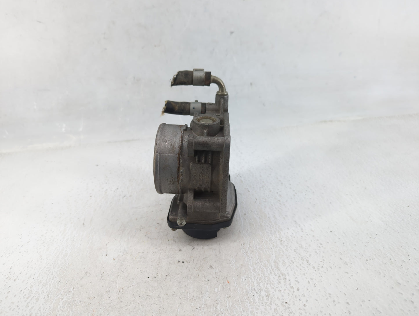 2011-2015 Nissan Rogue Throttle Body P/N:RVE60-15 Fits Fits 2011 2012 2013 2014 2015 OEM Used Auto Parts - Oemusedautoparts1