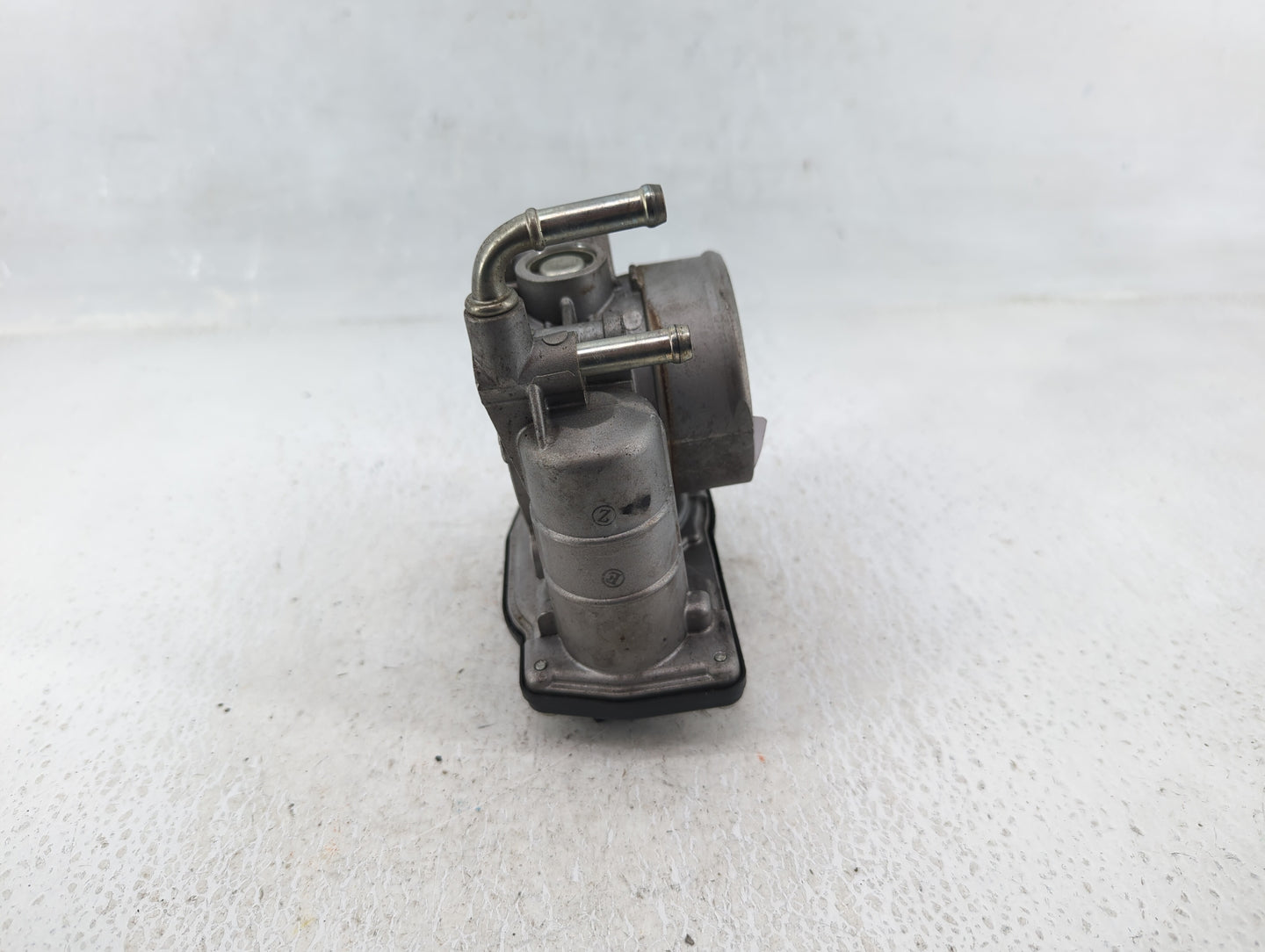 2011-2015 Nissan Rogue Throttle Body P/N:RME60-15 Fits Fits 2011 2012 2013 2014 2015 OEM Used Auto Parts - Oemusedautoparts1