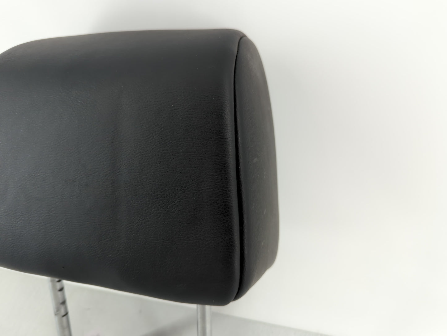 2013 Nissan Rogue Headrest Head Rest Front Driver Passenger Seat Black - Oemusedautoparts1.com