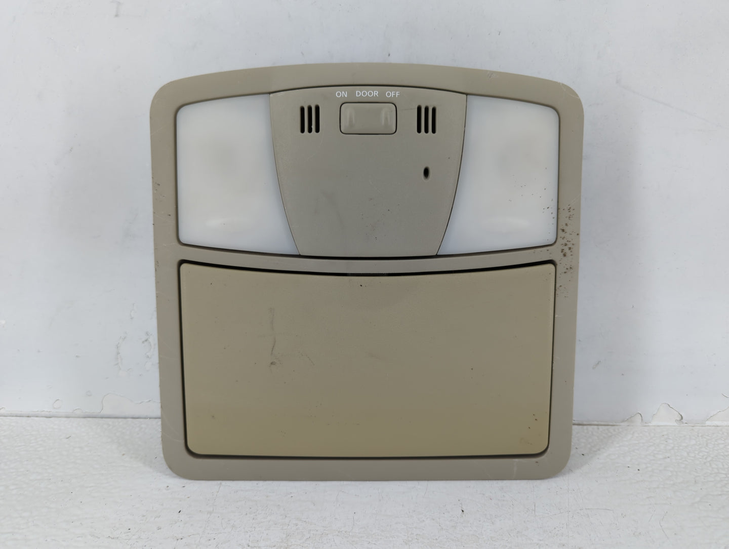 2013-2015 Nissan Rogue Overhead Roof Console 626124 - Oemusedautoparts1.com