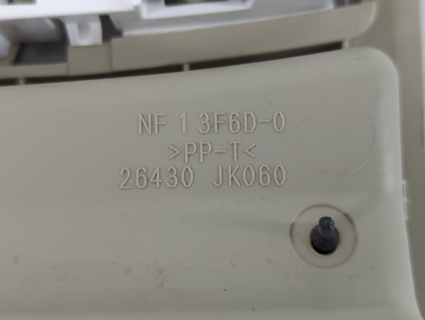 2013-2015 Nissan Rogue Overhead Roof Console 626124 - Oemusedautoparts1.com