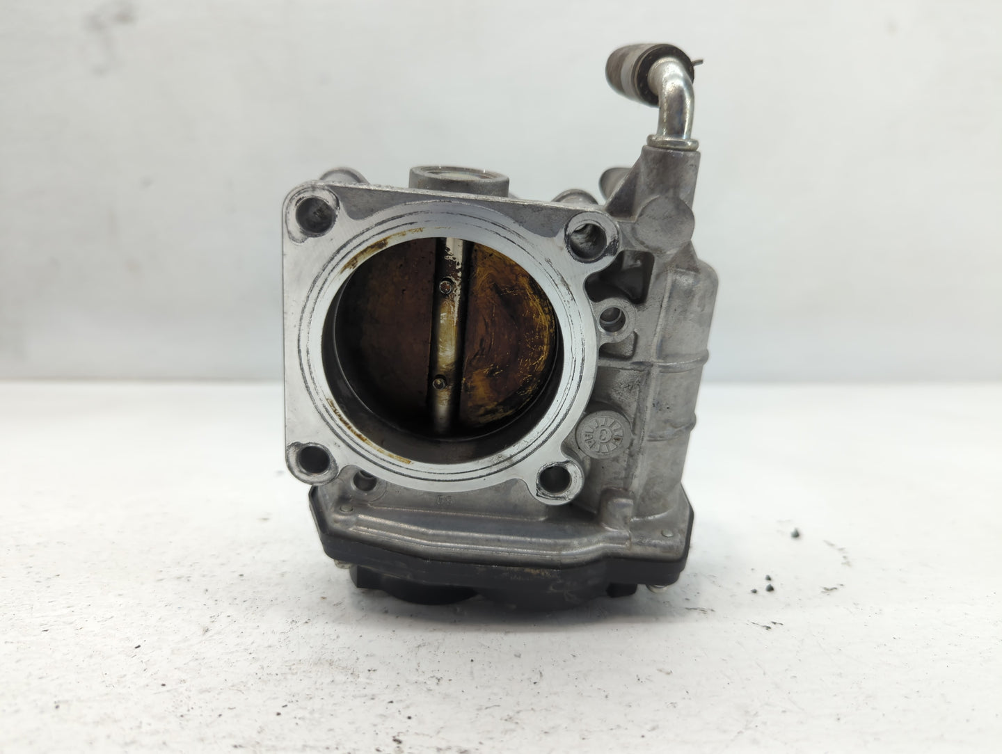 2011-2015 Nissan Rogue Throttle Body P/N:K 2Y29 3 526-01 Fits Fits 2011 2012 2013 2014 2015 OEM Used Auto Parts - Oemusedaut