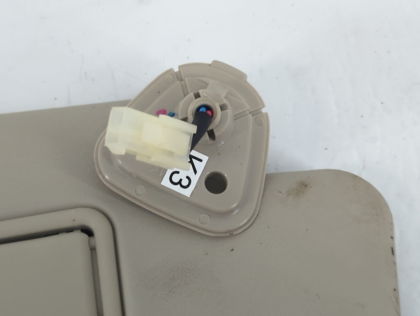 2008-2015 Nissan Rogue Sun Visor Shade Replacement Passenger Right Mirror Fits Fits 2008 2009 2010 2011 2012 2013 2014 2015 