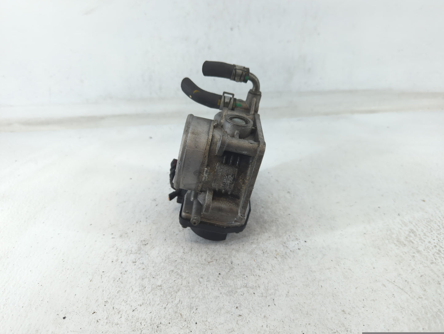 2011-2015 Nissan Rogue Throttle Body P/N:1Z12H RME60-15 Fits Fits 2011 2012 2013 2014 2015 OEM Used Auto Parts - Oemusedauto