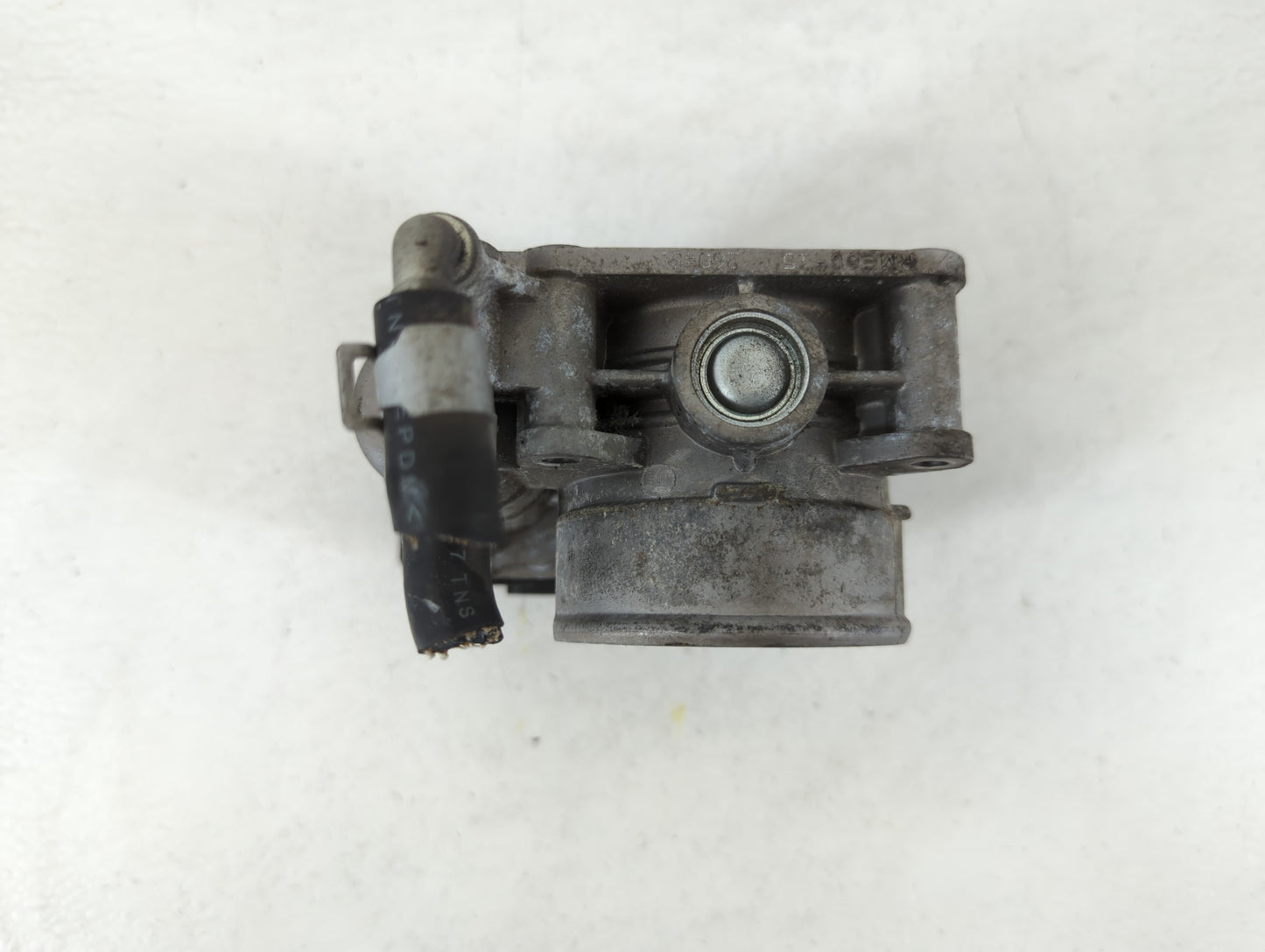 2011-2015 Nissan Rogue Throttle Body P/N:K 2402 2 526-01 Fits Fits 2011 2012 2013 2014 2015 OEM Used Auto Parts - Oemusedaut