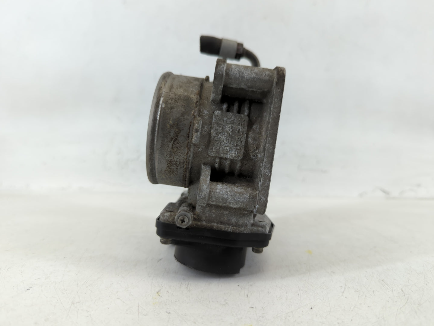 2011-2015 Nissan Rogue Throttle Body P/N:K 2402 2 526-01 Fits Fits 2011 2012 2013 2014 2015 OEM Used Auto Parts - Oemusedaut