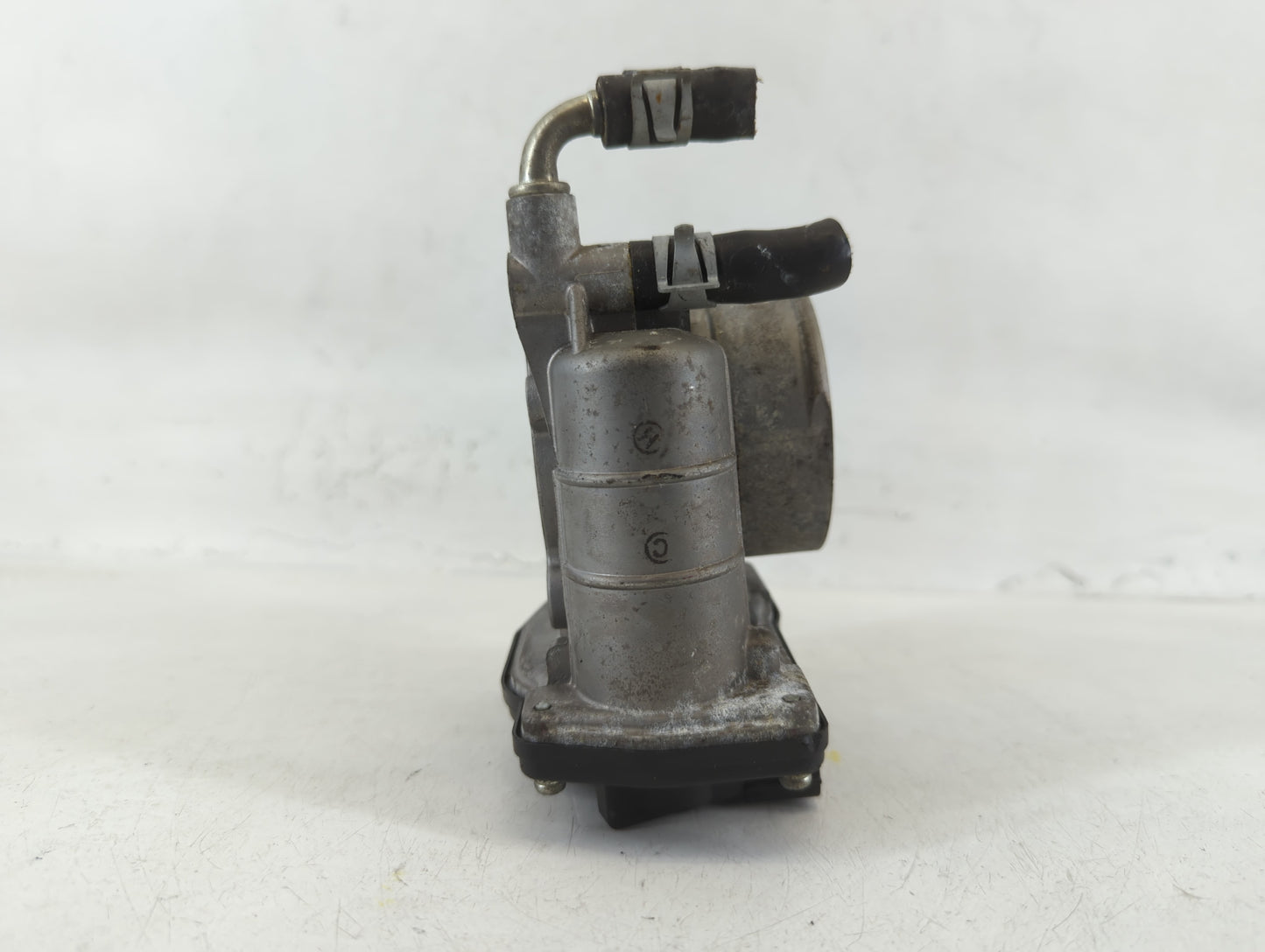 2011-2015 Nissan Rogue Throttle Body P/N:K 2402 2 526-01 Fits Fits 2011 2012 2013 2014 2015 OEM Used Auto Parts - Oemusedaut