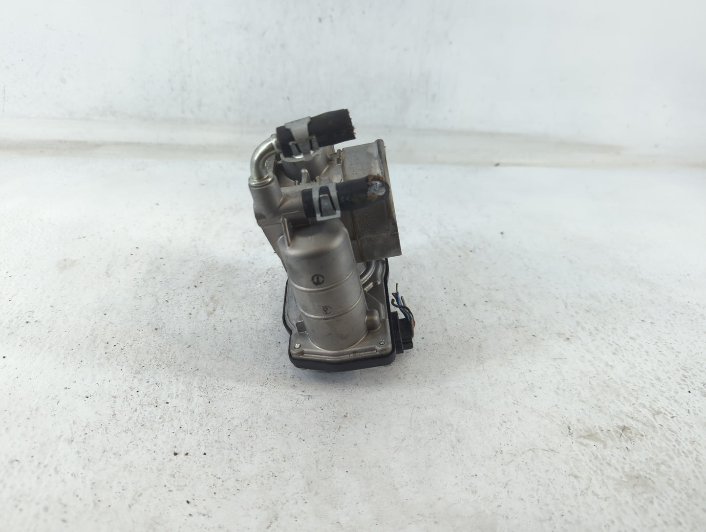 2011-2015 Nissan Rogue Throttle Body P/N:2614S RME60-15 Fits Fits 2011 2012 2013 2014 2015 OEM Used Auto Parts - Oemusedauto