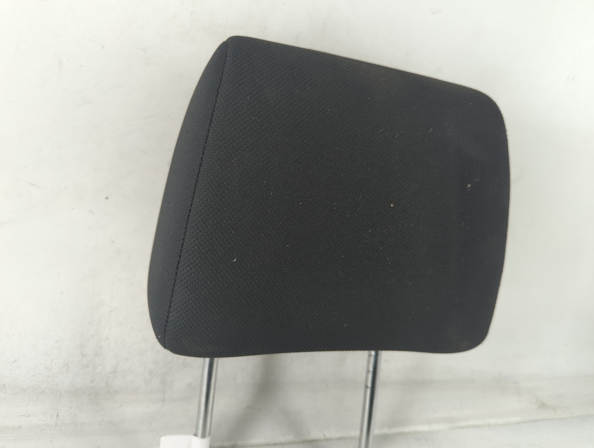2013 Nissan Rogue Headrest Head Rest Rear Center Seat Black 680072 - Oemusedautoparts1.com