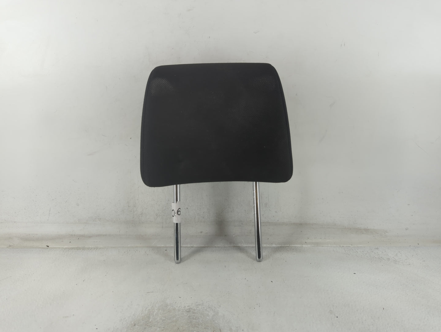 2013 Nissan Rogue Headrest Head Rest Front Driver Passenger Seat Fits OEM Used Auto Parts - Oemusedautoparts1.com