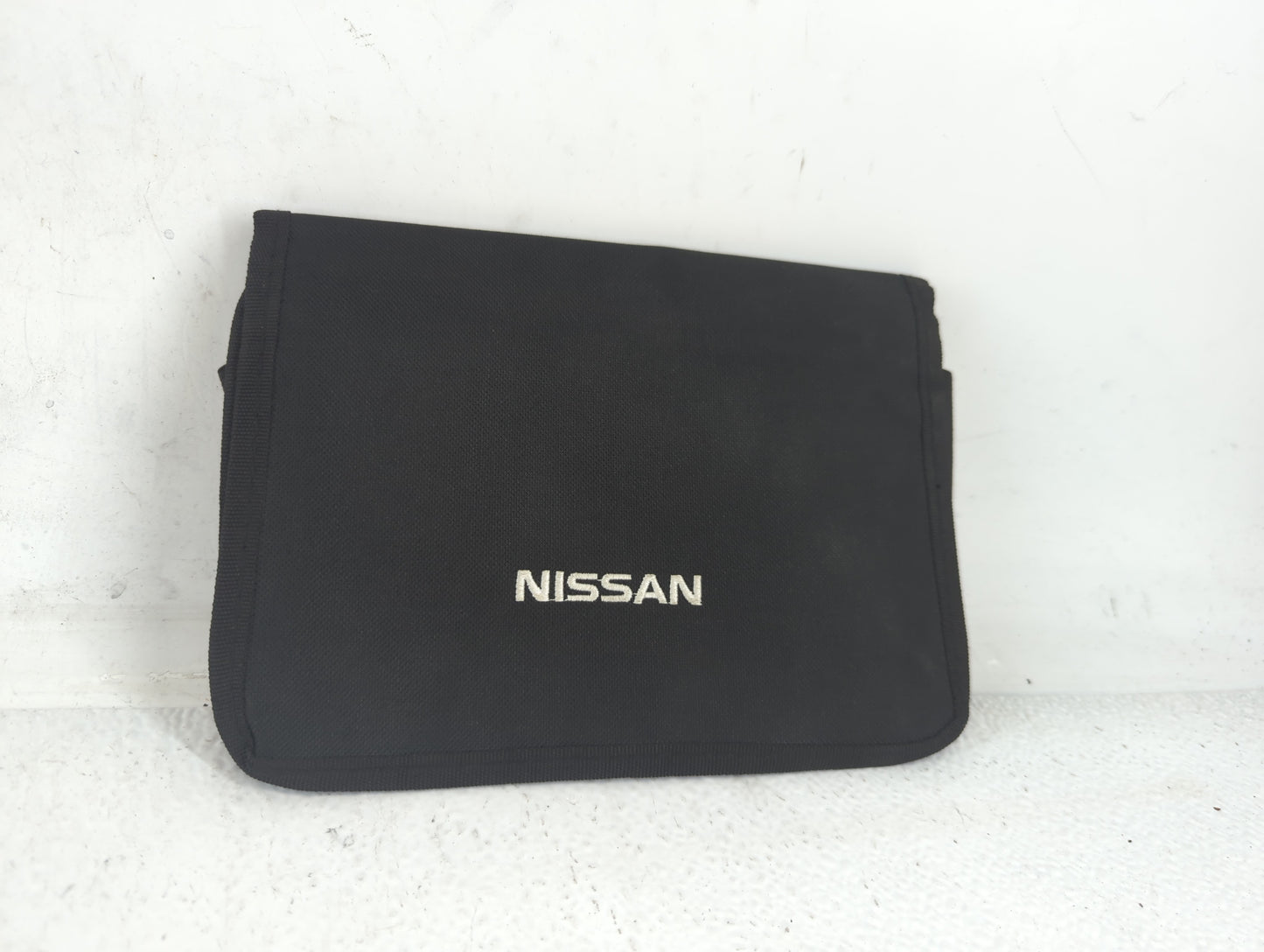2013 Nissan Rogue Owners Manual Book Guide P/N:T00UM-JM04D OEM Used Auto Parts - Oemusedautoparts1.com