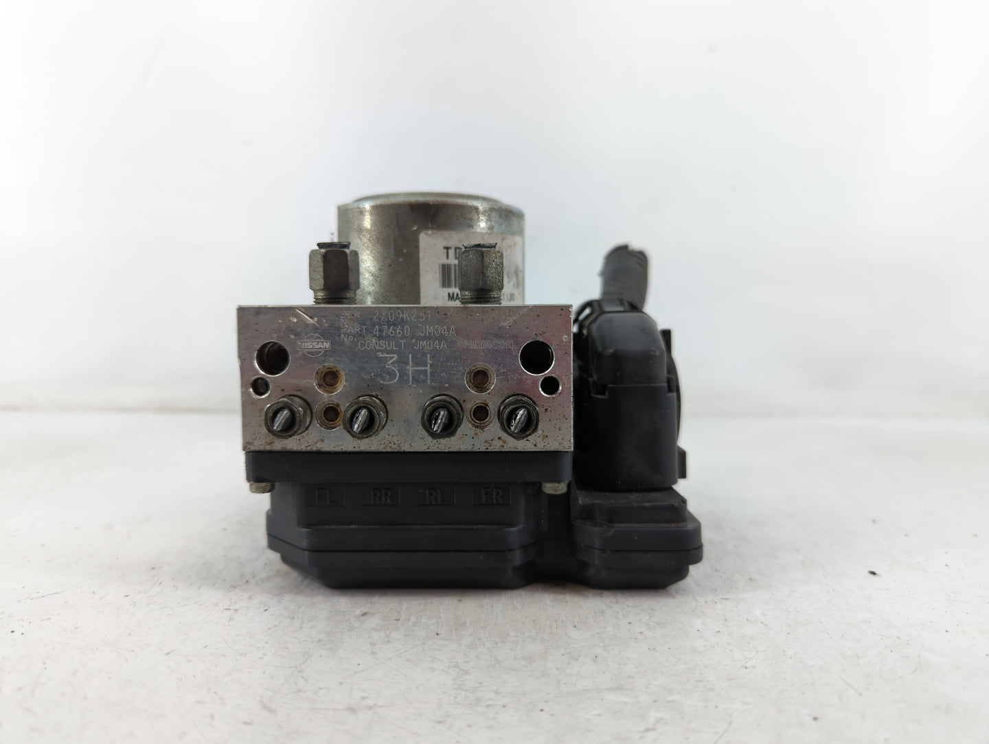 2012-2015 Nissan Rogue ABS Pump Control Module Replacement P/N:29261130 TD8405 Fits Fits 2012 2013 2014 2015 OEM Used Auto P